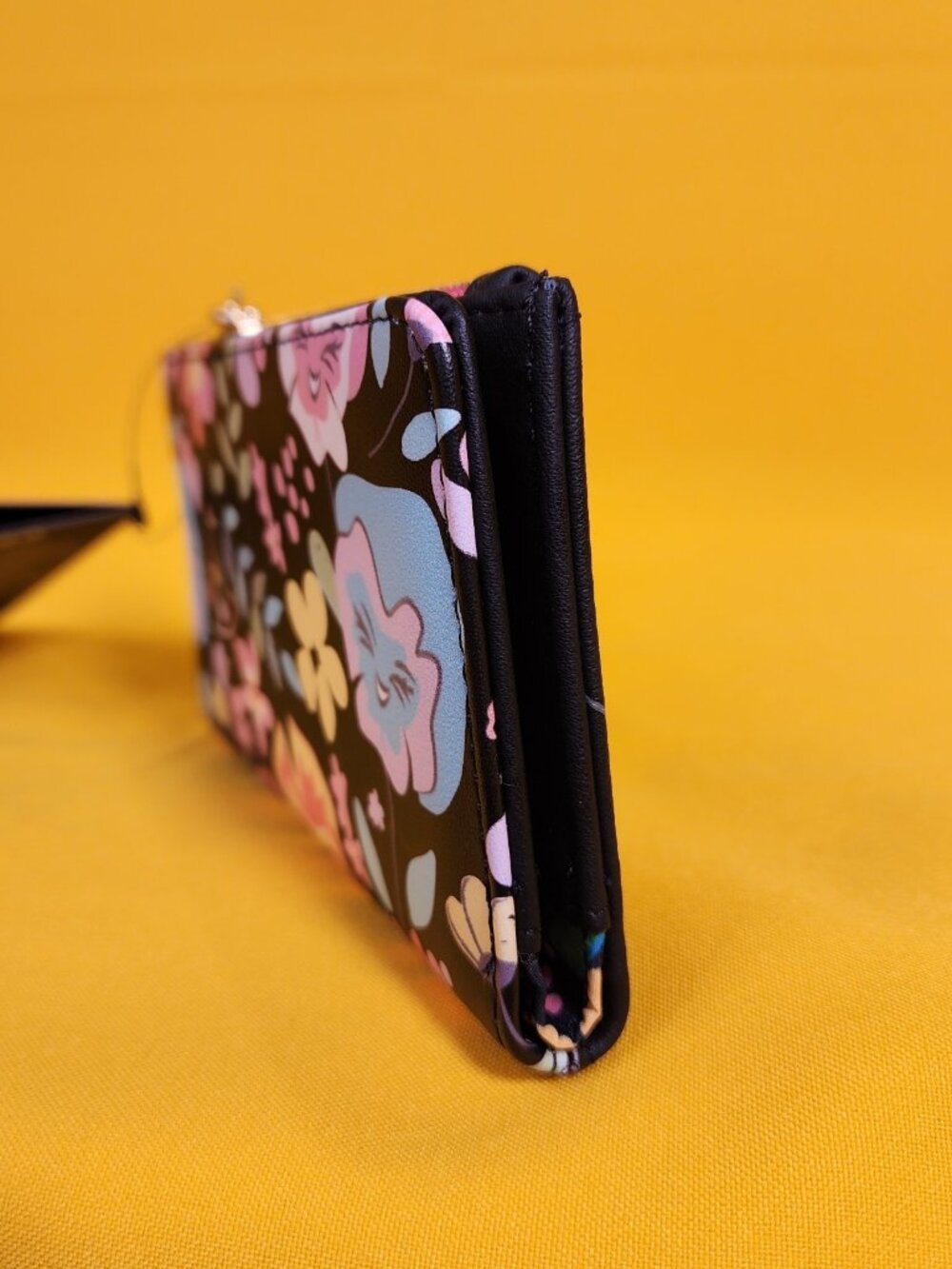 Loungefly Disney Alice in Wonderland Floral Wildflower Butterfly Flap Wallet NEW - Picture 8 of 15